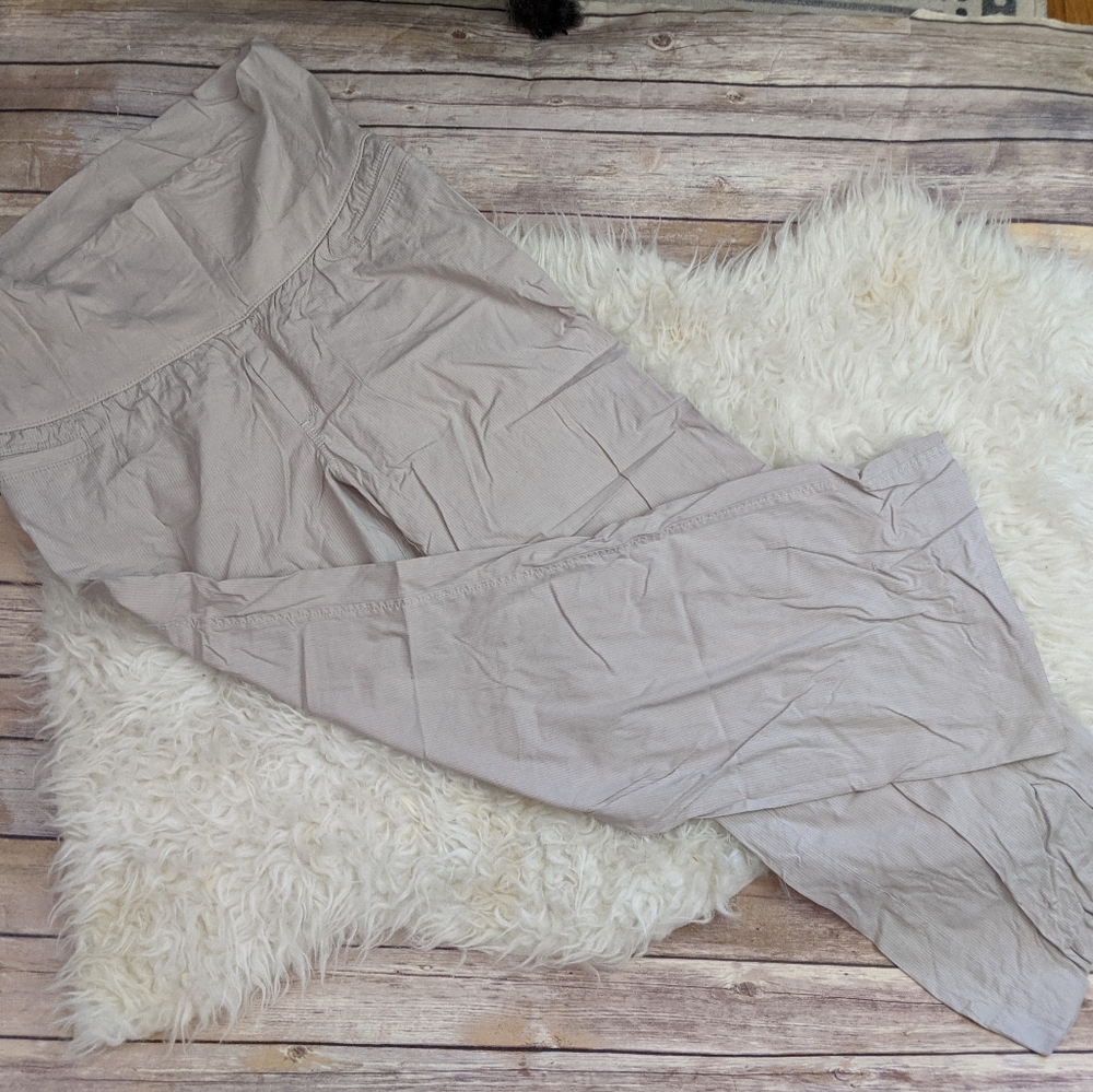 Gap maternity khaki pants